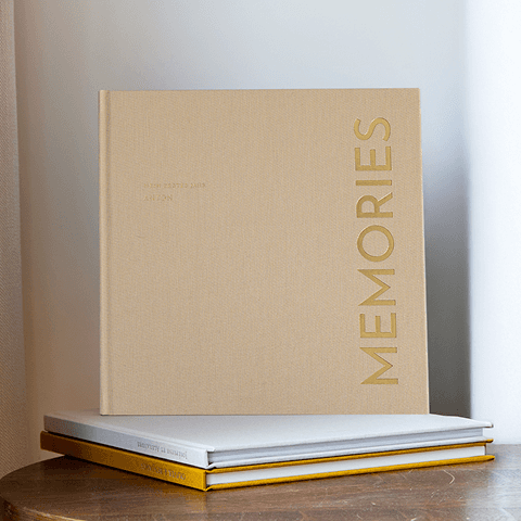 Special Edition mit Goldprägung