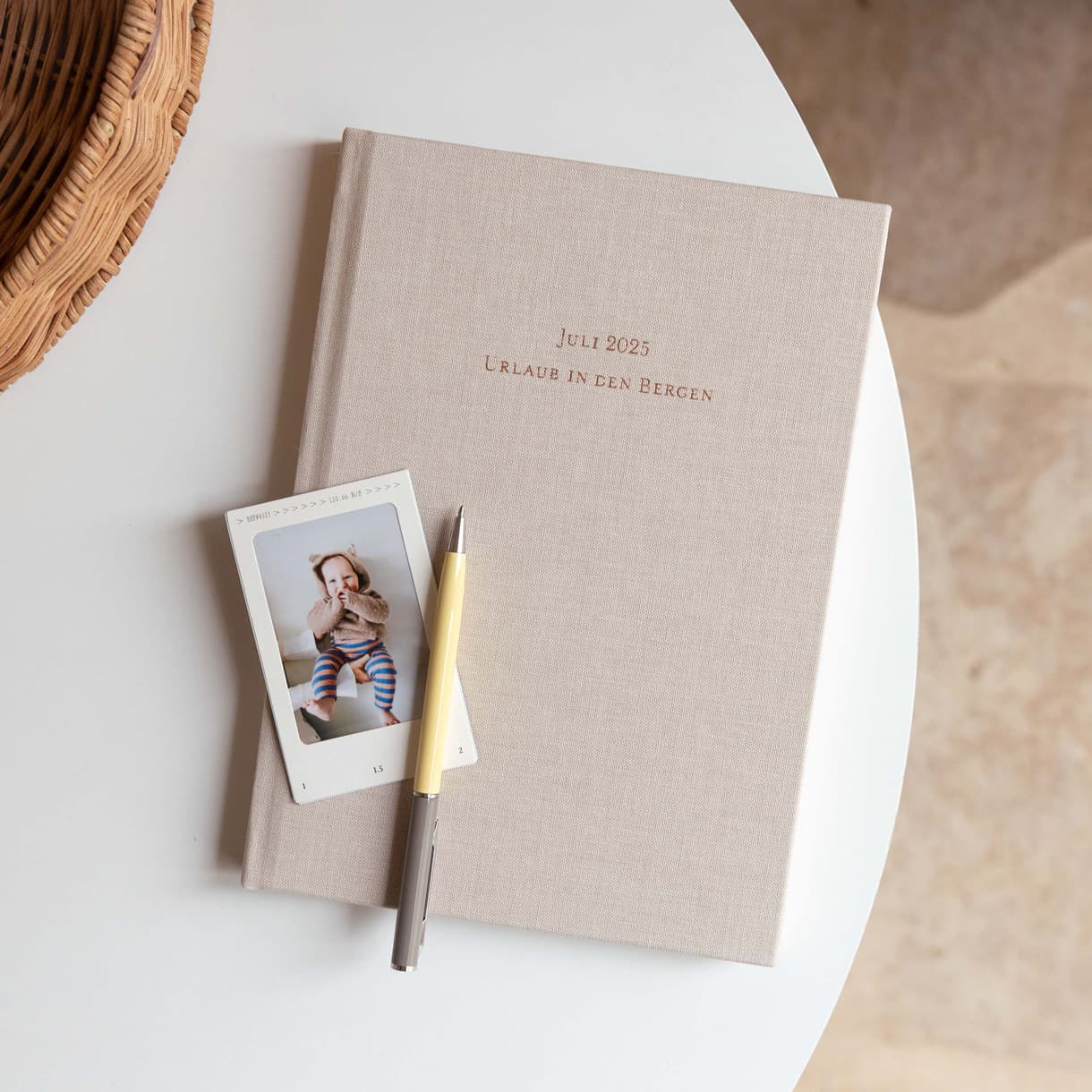 Notizbuch mit veredeltem Stoffeinband