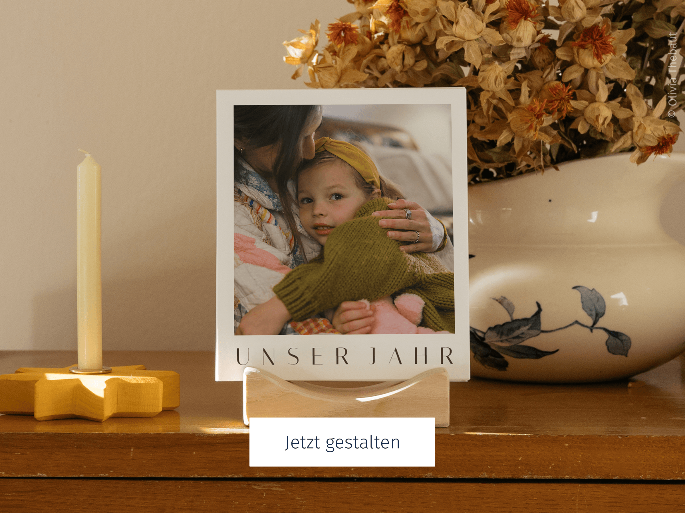 Tischkalender mit Holzfuß